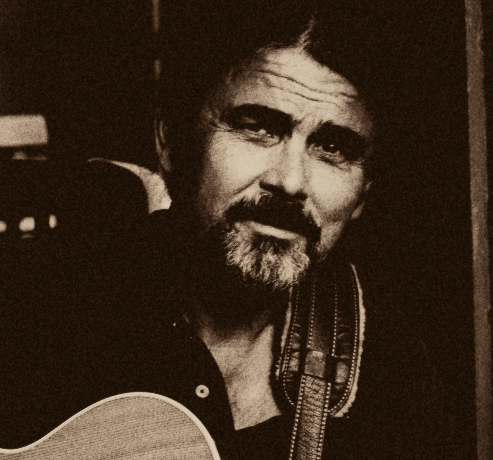 /uploads2/159675_8_10_2016_4_32_22_AM_-_cover_doug face 800k.jpg