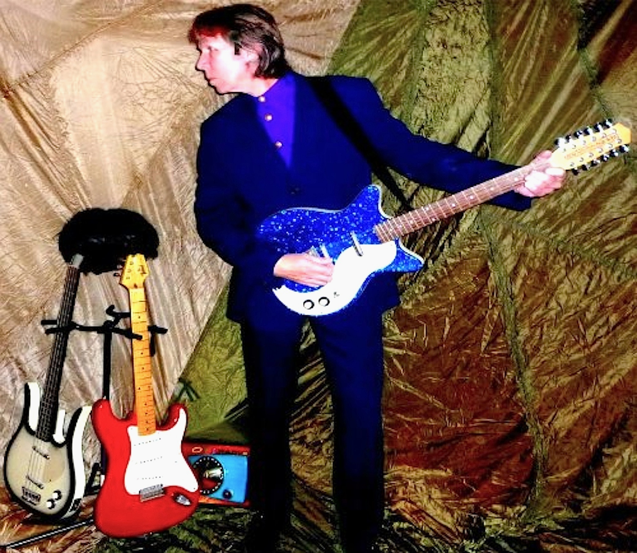 /uploads2/78380_1_23_2013_7_45_54_AM_-_blue suit dano.jpg